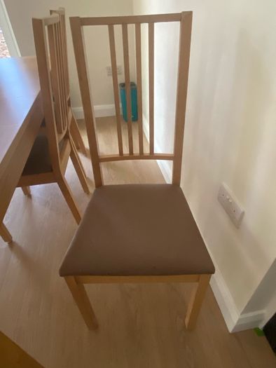 Extendable table and chairs