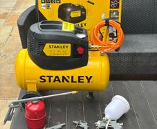 Stanley 24Ltr  Electric Compressor with 5 Piece Accessory Kit 230V