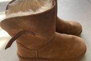 UGG Remora Buckle boot in chestnut suede with a wool lining size UK 3 brand New