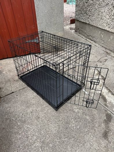 Collapsing Dog Crates - medium size - please read description