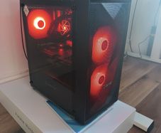 Gaming PC R7 9700x RX 9060xt 16gb