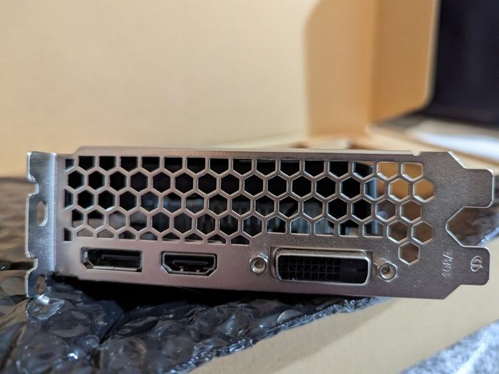 Geforce Gtx 2gb Ddr5 Hdmi/dvi/dp
