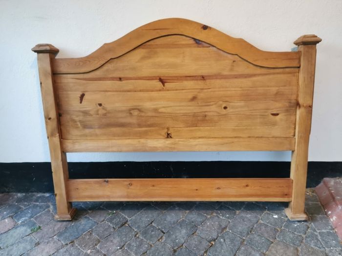 Headboard (King bed)