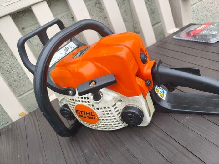 Stihl MS180/C Chainsaw