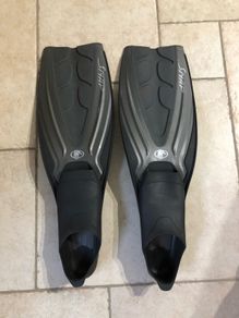 Diving fins