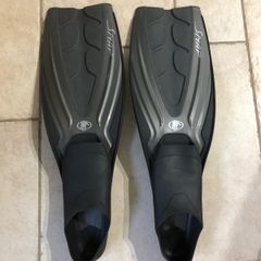 Diving fins