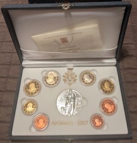2007 Vatican Proof Euro coin set with Silver medal