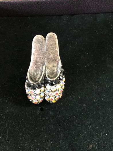 brooch