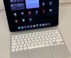 Apple iPad Pro M4 13 inch (Silver, 256GB, Wi-Fi and Cellular)