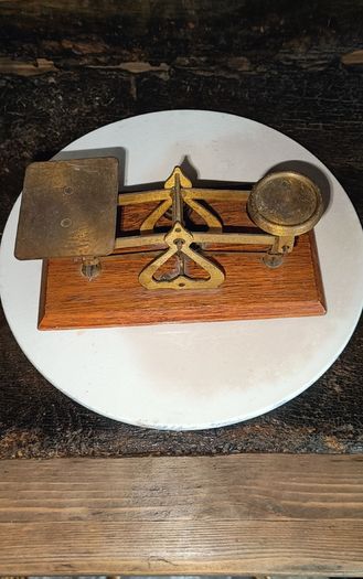 Antique Victorian or Edwardian postal scale