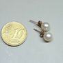 Vintage 9ct Gold 375 Pearl Stud Earrings Image 2