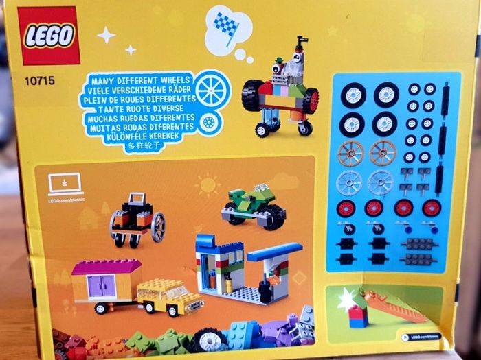New Unopened Rare Retired Lego Classic Bricks On A Roll (10715)