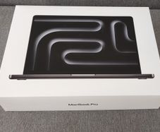MacBook Pro 14-inch empty box