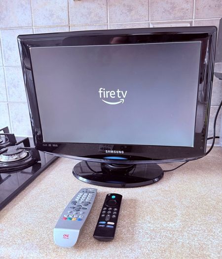 Samsung tv & Fire-stick bundle