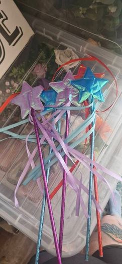Mixed party props