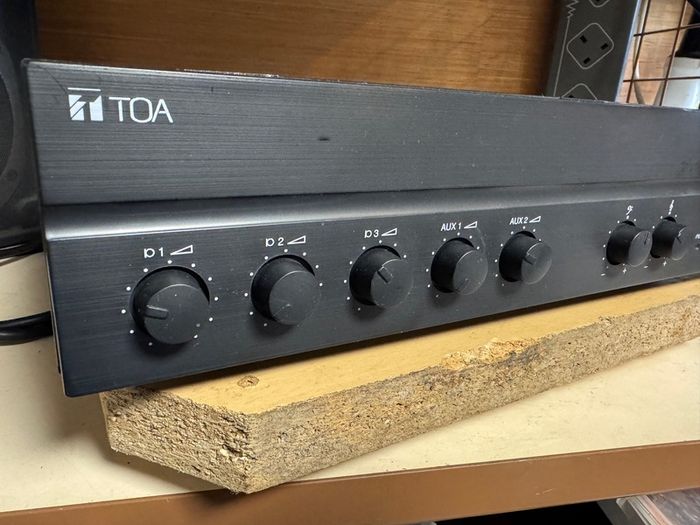 TOA A-2060 Professional PA Amplifier