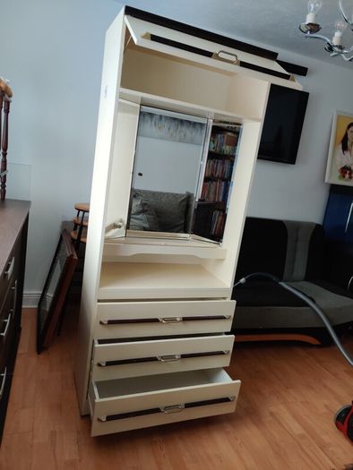 Vintage Dressing Cabinet  Vanity Unit with Triple Mirror & Built In Lights