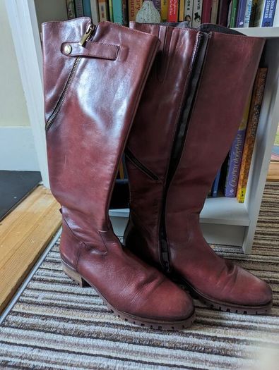 New woman's boots