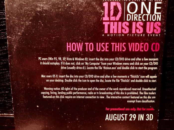 One Direction. This Is Us .Interactive Video CD.