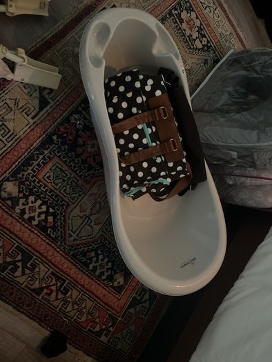 Baby pod, baby bath from Elegance and pregnancy pillow
