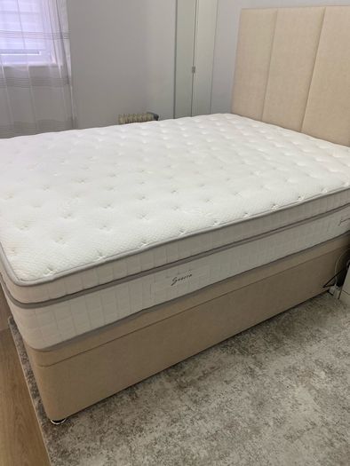 RESPA Kingsize bed and mattress