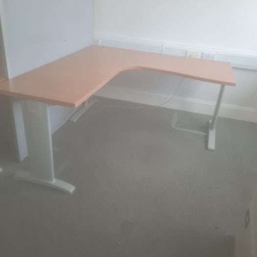 managers corner office desks