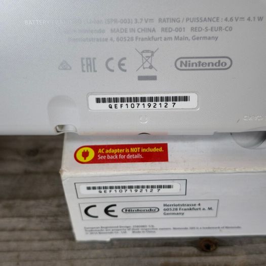 New Nintendo 3ds xl pearl white 64gb sd card hshop 1000s free games