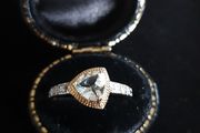 10 ct  Aquamarine and diamonds gold ring
