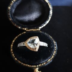 10 ct  Aquamarine and diamonds gold ring