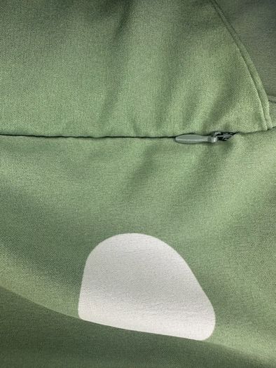 green dress