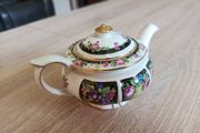 Sadler Heirloom Collection Bacchus 4737 Teapot