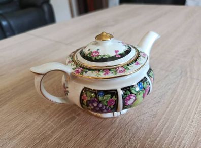 Sadler Heirloom Collection Bacchus 4737 Teapot