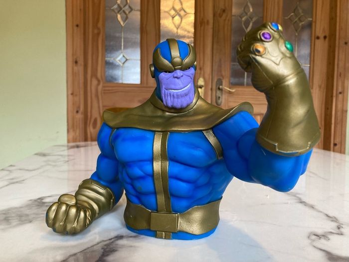 Monogram / Marvel / Thanos / Bust & Money Box