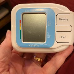 Wrist blood pressure monitor