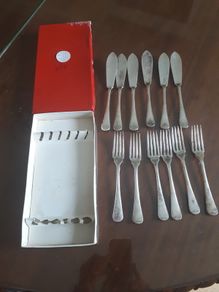 Set of 6 fish knives and forks in original box