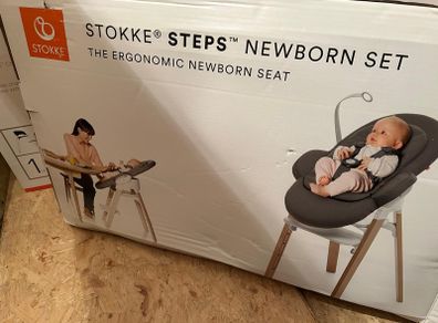 Stokke Steps Chair Black wood with Newborn Seat