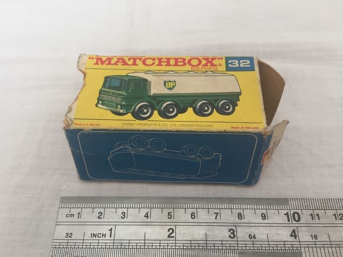 Matchbox series. No. 32. Box no model
