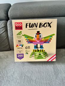 Wooden Fun Box Set- 200 multicoloured pieces