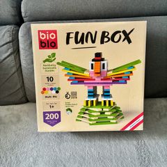 Wooden Fun Box Set- 200 multicoloured pieces