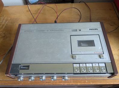 Philips cassette player N2400
