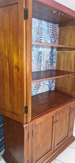 linen press