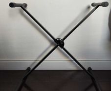 Piano / Keyboard stand