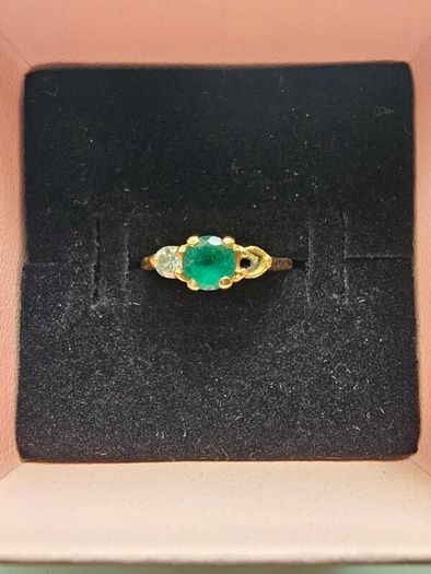 18ct Gold Emerald And Diamond Ring