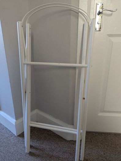 Bassinet stand