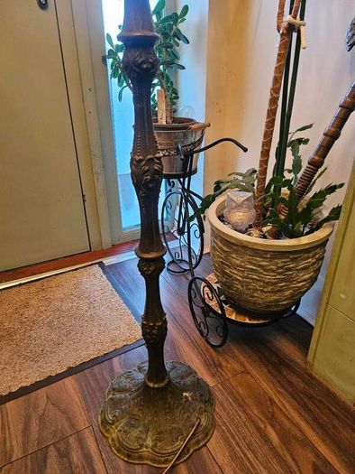 Vintage Tiffany style lamp