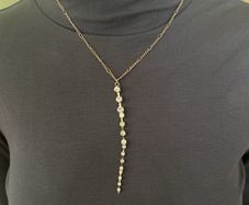 Gold tone sparkling necklace