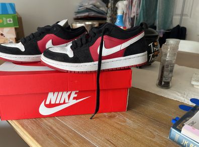 black and red Nike Air Jordan size UK 4