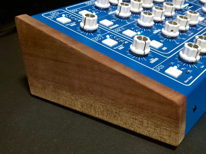 GS Music E7 Analog Poly Synth (Free Shipping)