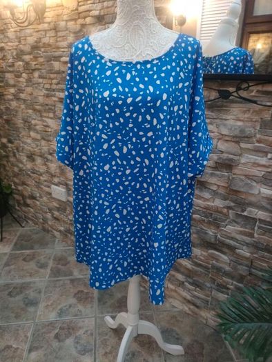 Plus size Yours clothing tunic top size 26-28 postage included