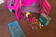 Barbie camper
